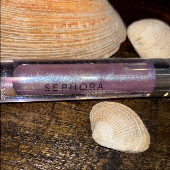 Sephora Glossed Lip Gloss - Shimmering
"Wild" Purple Christmas - Picture 4 of 5